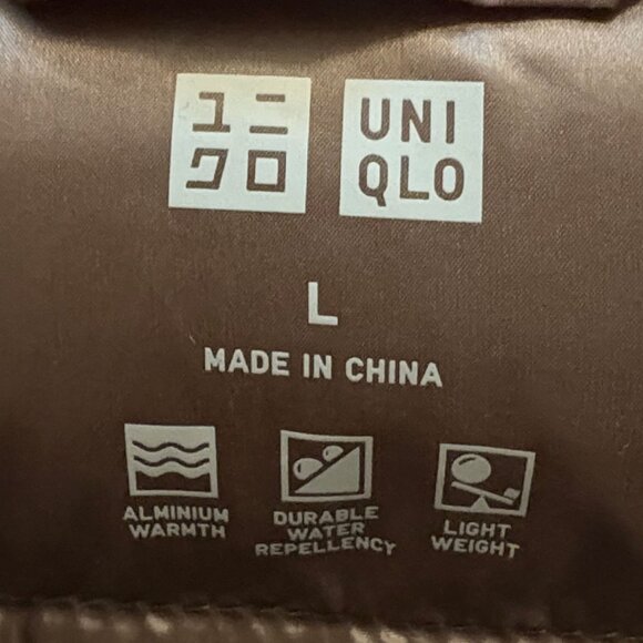 WOMENS UNIQLO ULTRA LIGHT PACKABLE DOWN JACKET WITH HOOD, LIKE NEW!  SIZE L - Picture 5 of 7